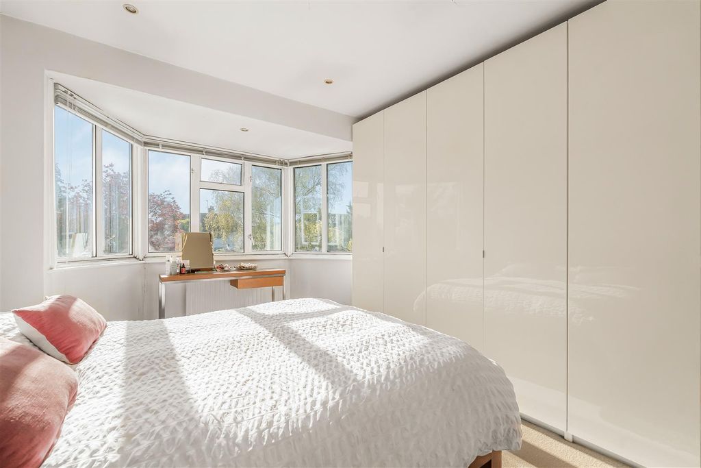Additional image 27 of 5 bed semi-detached house for saleBeechcroft Avenue, New Malden KT3