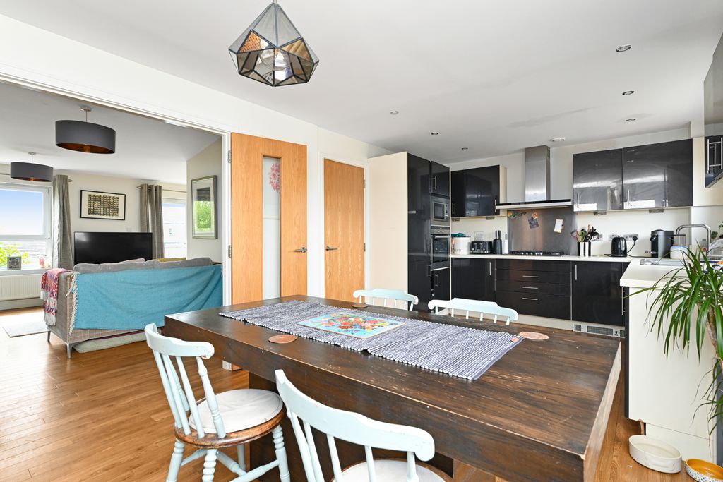 Additional image 10 of 4 bed town house for sale70 Burnbrae Road, Bonnyrigg EH19