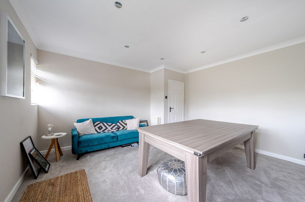 Additional image 9 of 2 bed flat for saleFetherston Road, Lancing, West Sussex BN15