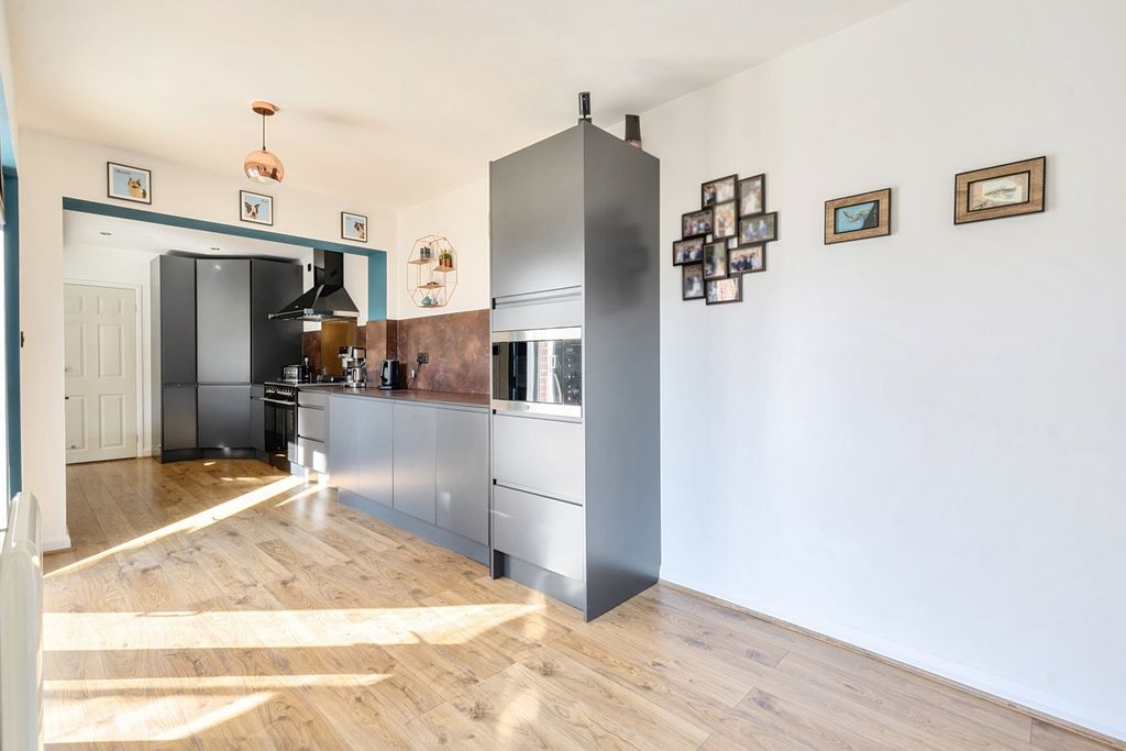 Additional image 19 of 4 bed semi-detached house for saleEssex Street, Newbury RG14