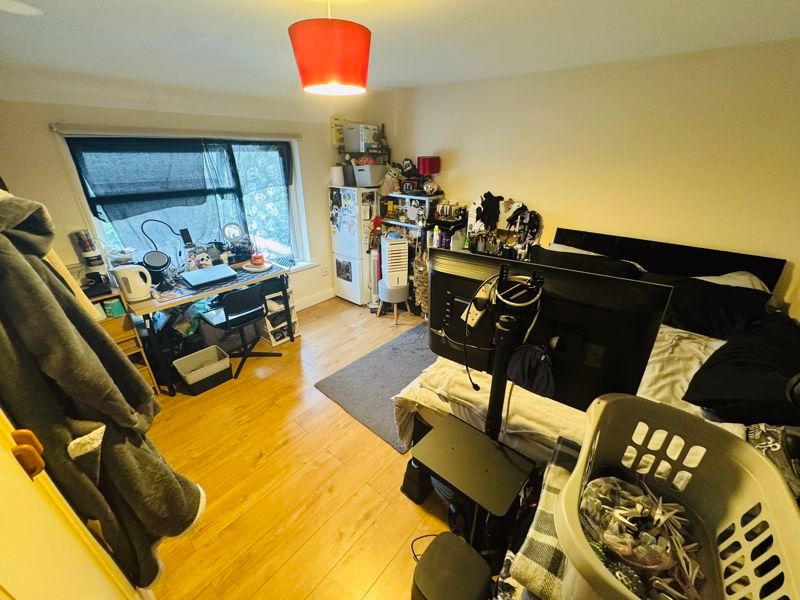 Additional image 8 of 8 bed property for saleSandringham Road, Northolt UB5