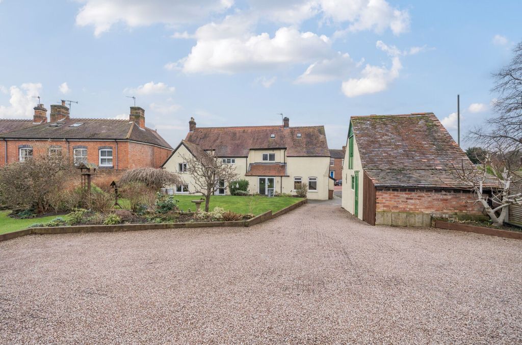 5 bed detached house for saleHigh Street, Pershore WR10