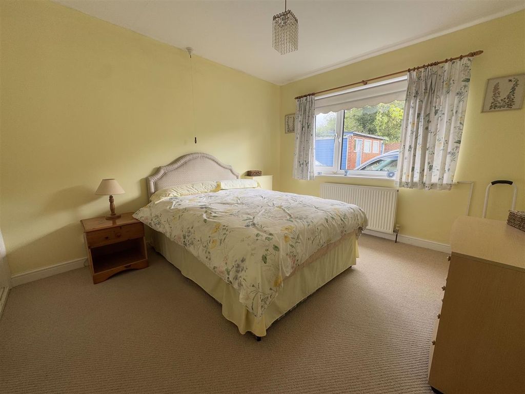 Additional image 8 of 3 bed detached bungalow for saleKnottingley Road, Pontefract WF8