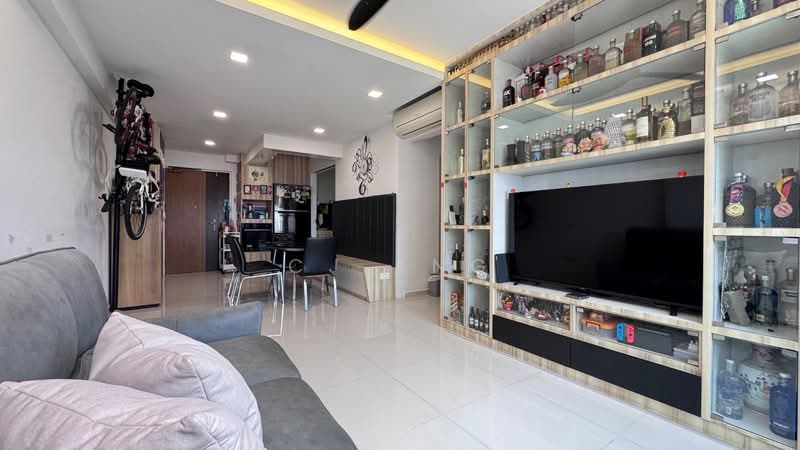 8C Upper Boon Keng Road photo 2