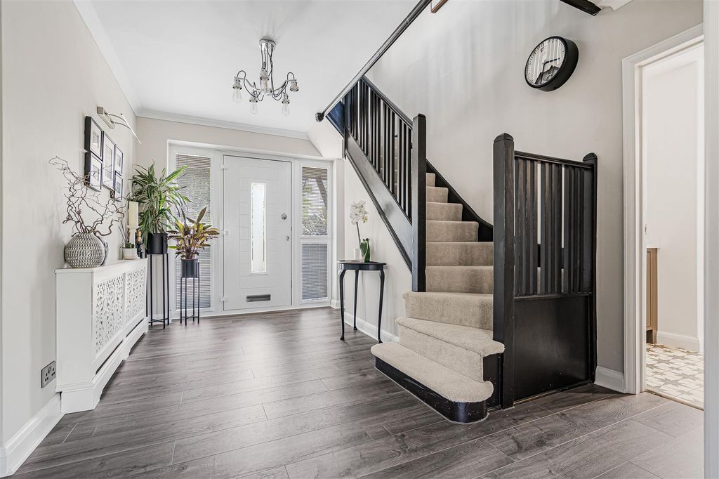 Additional image 3 of 5 bed detached house for saleBeechwood Close, Exning, Newmarket CB8