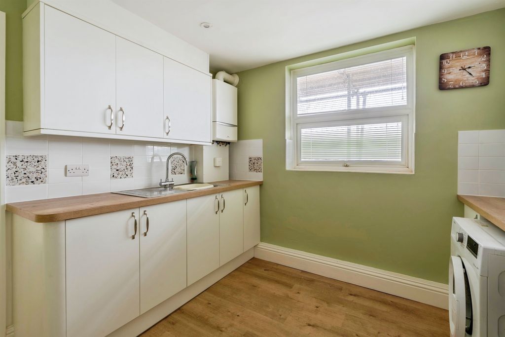 Additional image 8 of 2 bed flat for saleBrighton Road, Lancing BN15