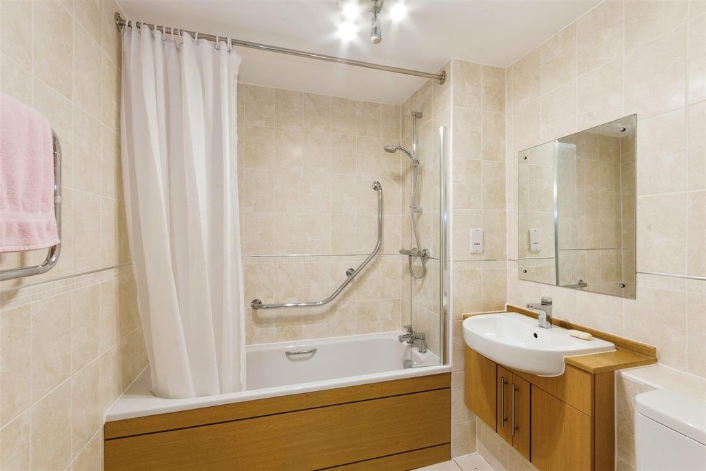 Additional image 13 of 2 bed flat for sale8 Westonia Court, 582-592 Wellingborough Road, Northampton NN3