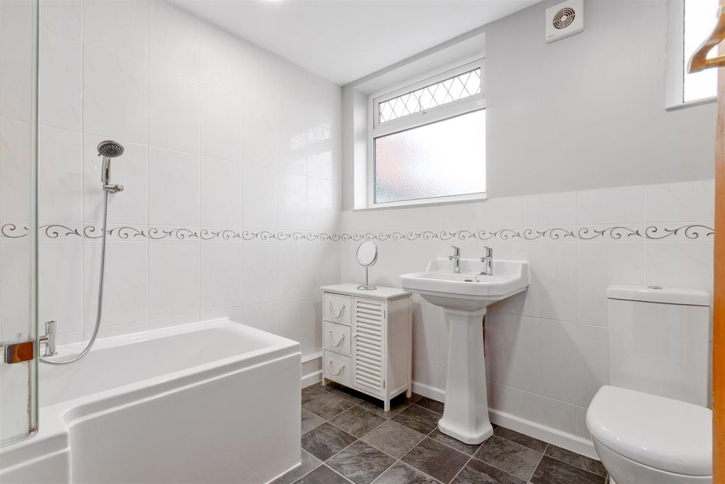 Additional image 10 of 3 bed semi-detached house for saleNorthernhay Walk, Morden SM4