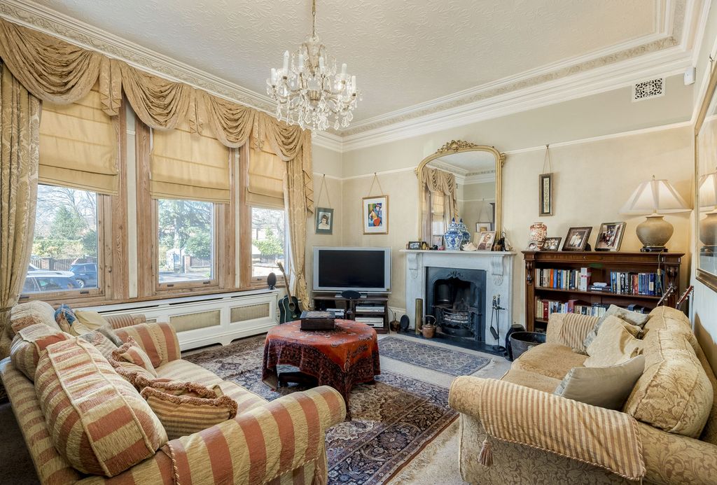 Additional image 5 of 7 bed villa for saleArlington Avenue, Leamington Spa, Warwickshire CV32