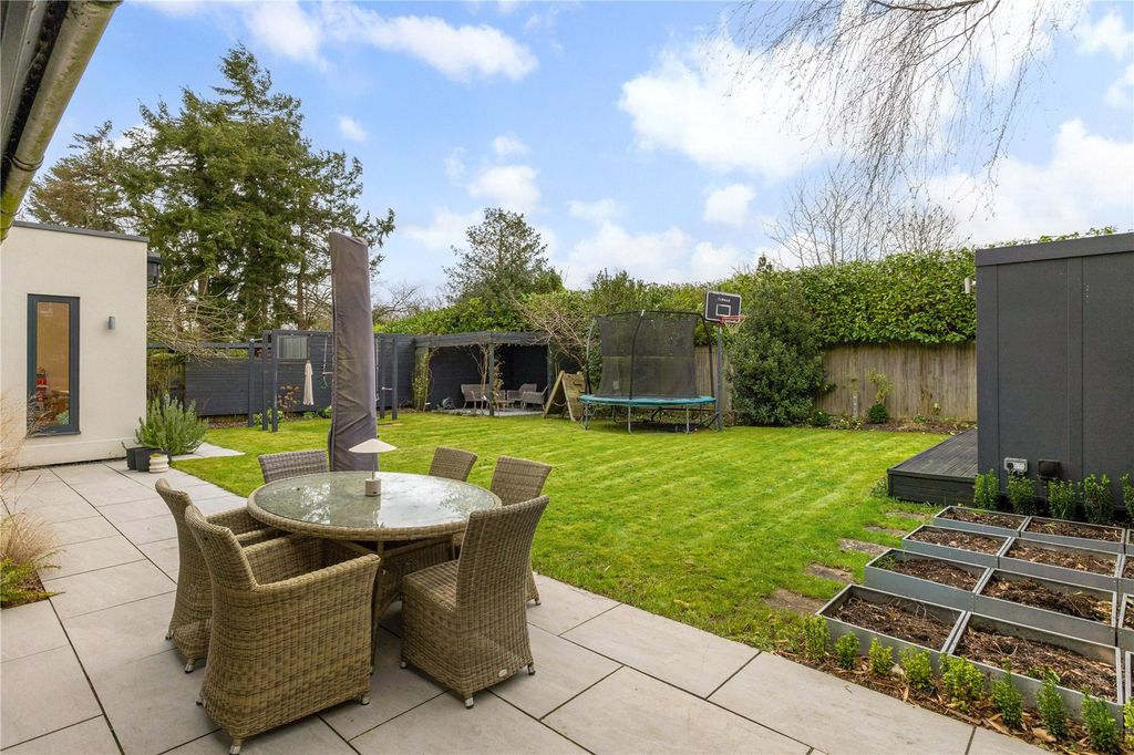 Additional image 26 of 5 bed detached house for saleHeather Gardens, Newbury, Berkshire RG14