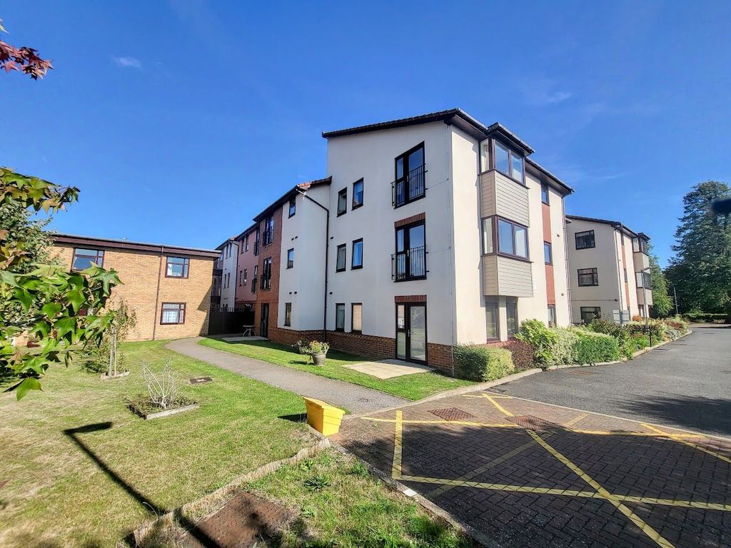 Additional image 10 of 1 bed flat for saleThe Limes, Westbury Lane, Newport Pagnell MK16
