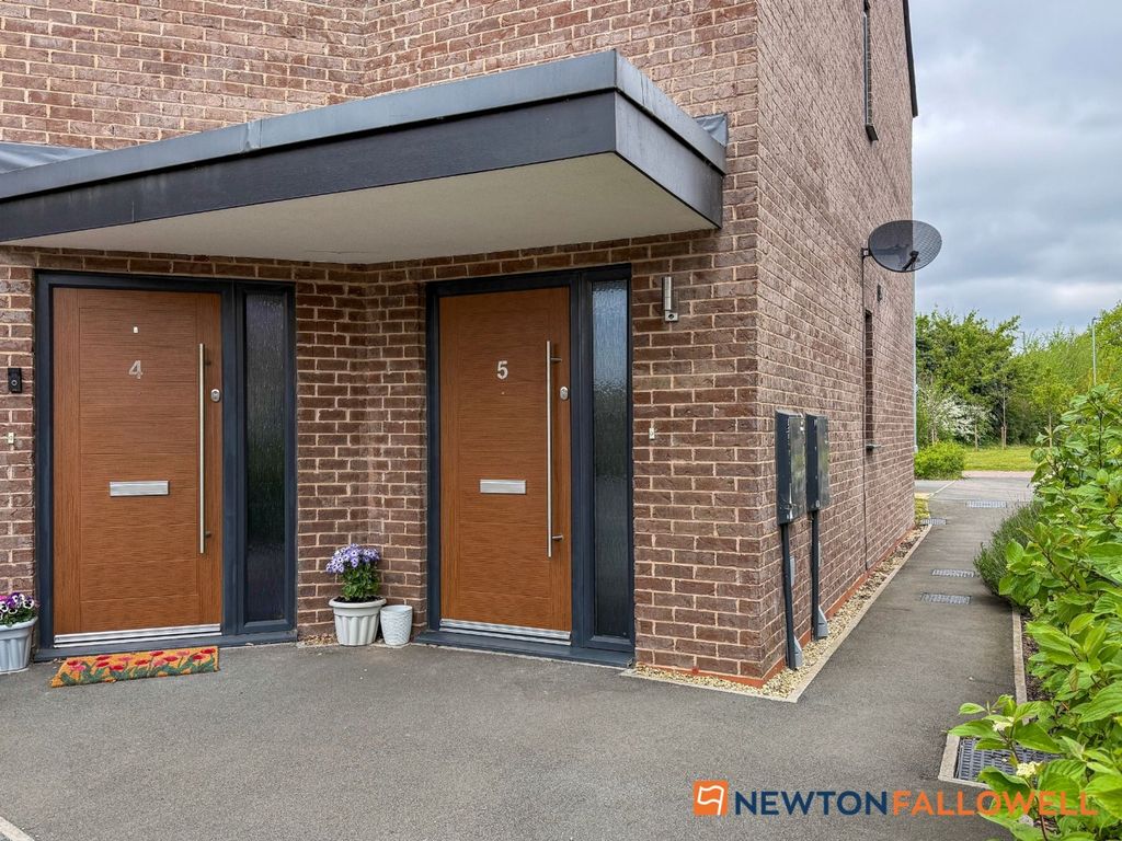 Additional image 2 of 2 bed maisonette for saleLord Hawke Way, Newark NG24