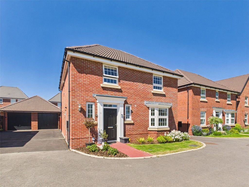 Additional image 6 of 4 bed detached house for salePeregrine Close, Newent, Gloucestershire GL18