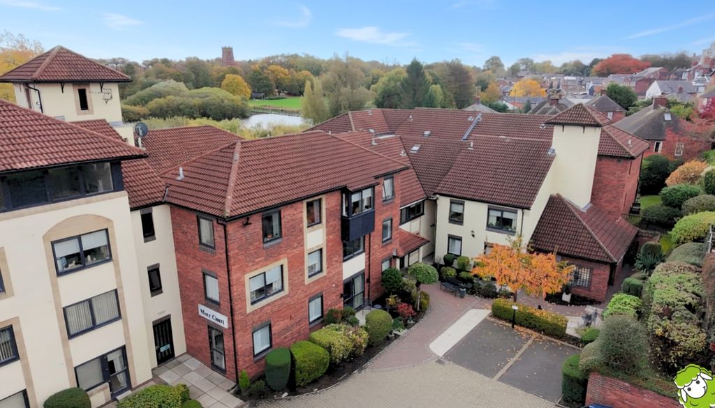 1 bed flat for saleMere Court, Knutsford, Cheshire WA16