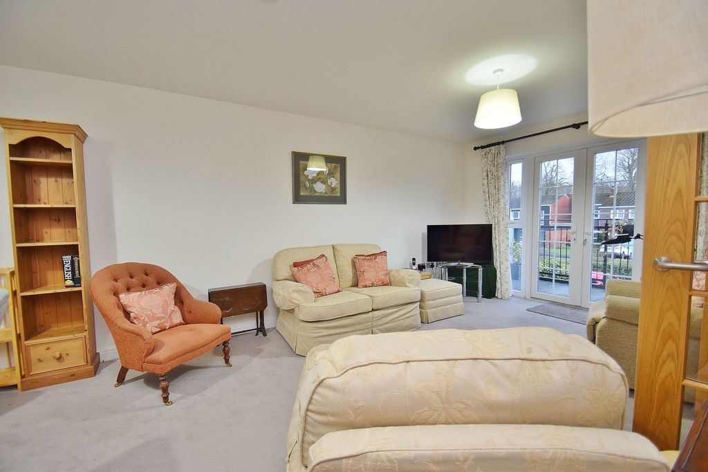Additional image 3 of 2 bed flat for saleThe Retreat, Princes Risborough HP27