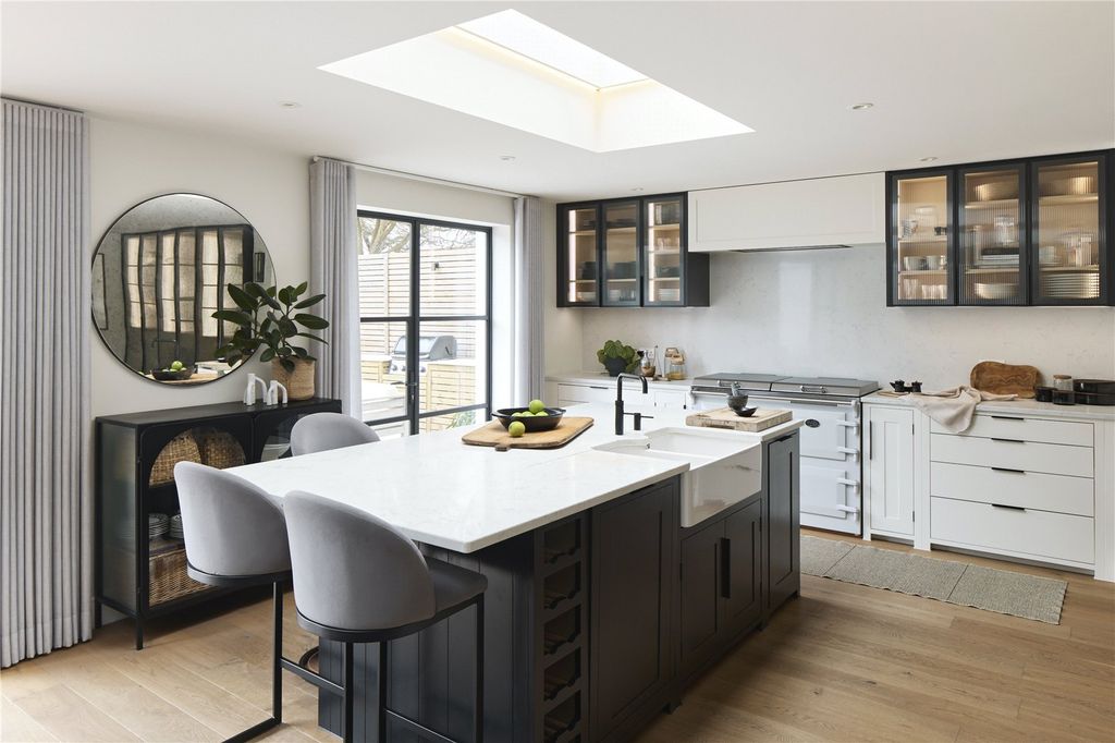 Additional image 3 of 5 bed detached house for saleElms Avenue, Poole, Dorset BH14