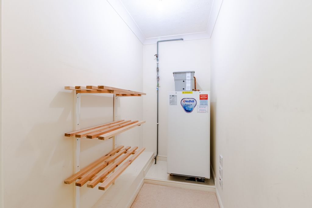 Additional image 11 of 1 bed flat for saleRosewood Court, Park Avenue, Roundhay, Leeds LS8
