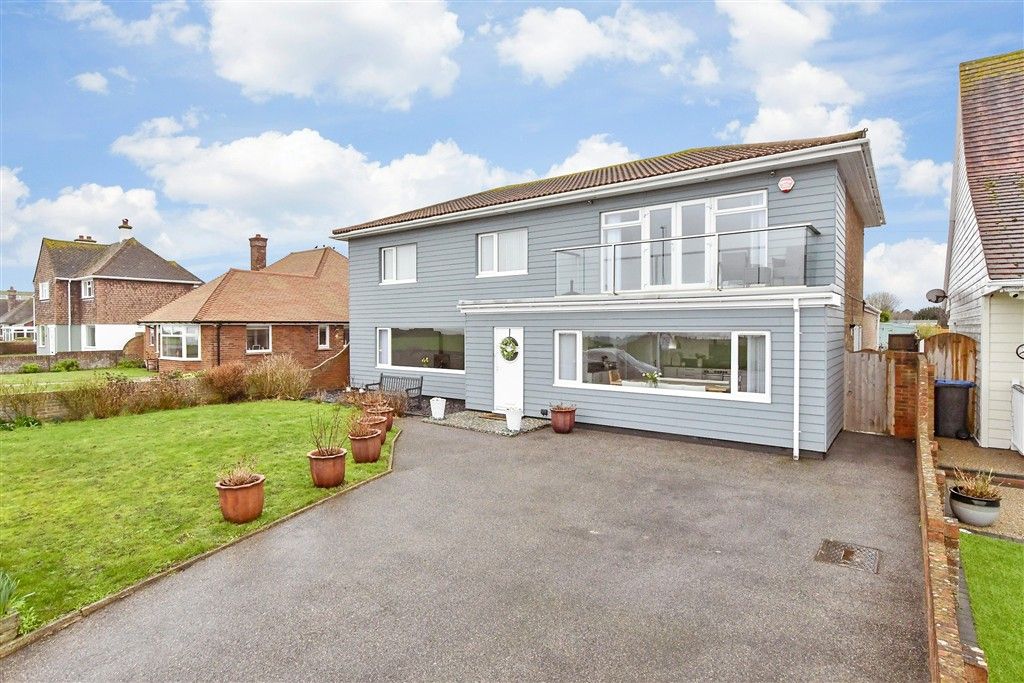 4 bed detached house for saleRoyal Esplanade, Westbrook, Margate, Kent CT9 photo 3