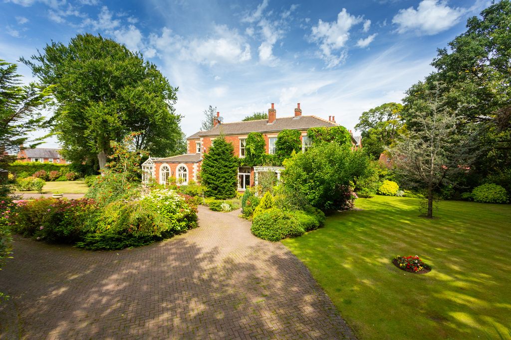 Additional image 15 of 4 bed semi-detached house for saleAbbotsway, Penwortham PR1