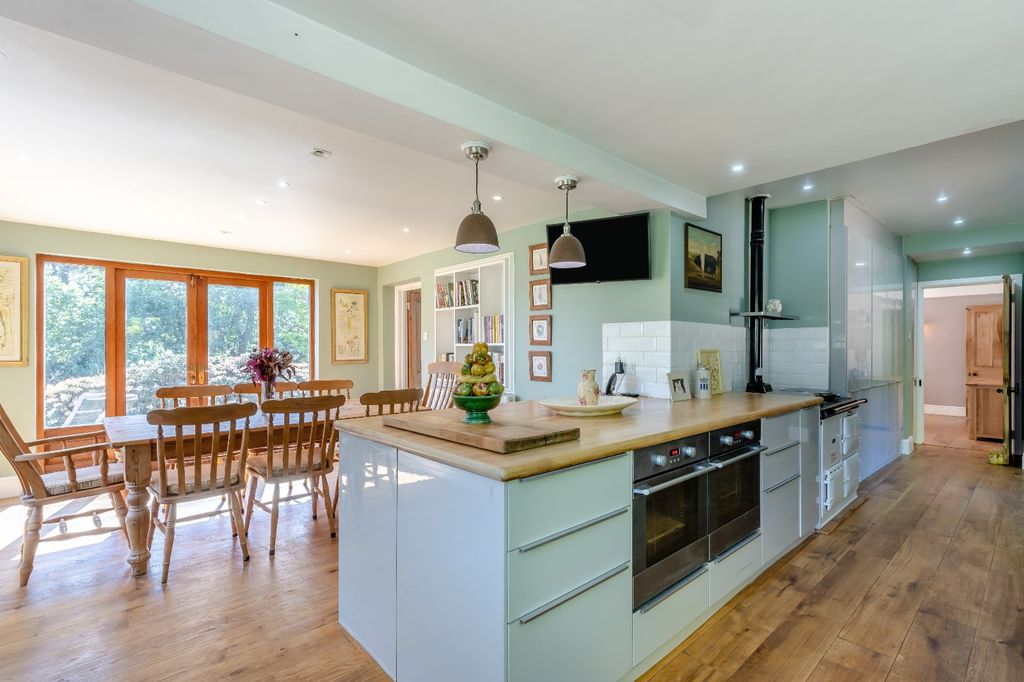 4 bed detached house for saleChester Road, Oakmere, Cheshire CW8 photo 4