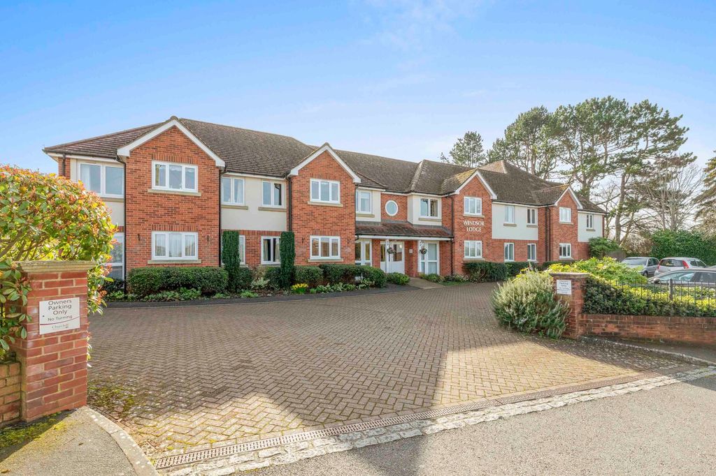 2 bed flat for saleWellington Avenue, Princes Risborough HP27