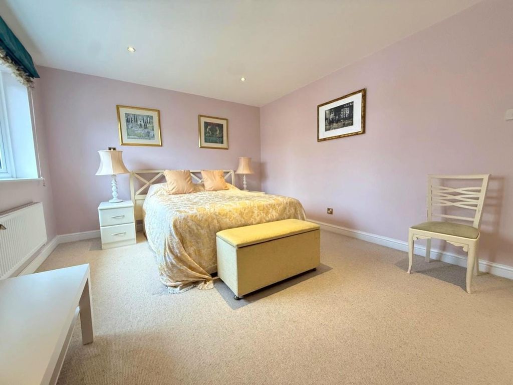 Additional image 17 of 5 bed detached house for saleBelfry Lane, Collingtree Park, Northampton NN4