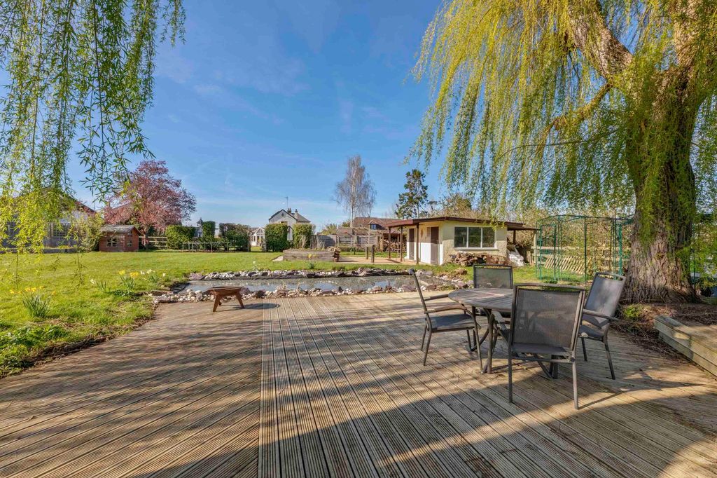 Additional image 2 of 4 bed detached house for saleIlmer, Princes Risborough HP27