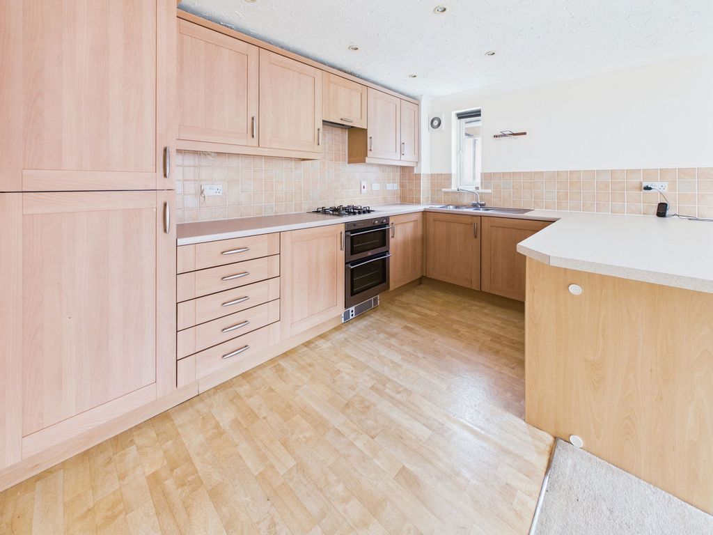 2 bed flat for saleWoolbrook Road, Sidmouth EX10 photo 4