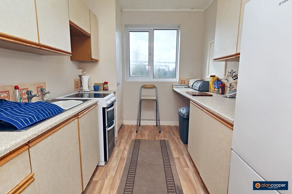 Additional image 4 of 2 bed flat for saleValley Flats, Oaston Road, Nuneaton CV11