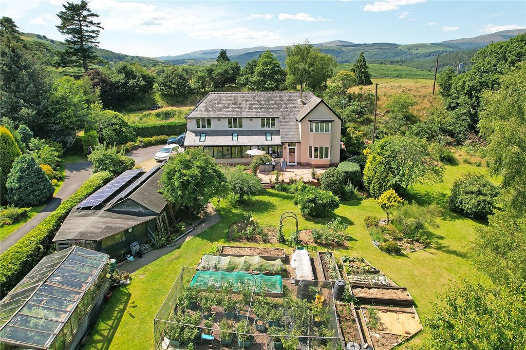5 bed detached house for saleMachynlleth, Powys SY20