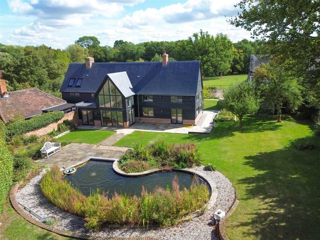 6 bed detached house for saleExceptional Detached Modern Barn, Much Hadham SG10