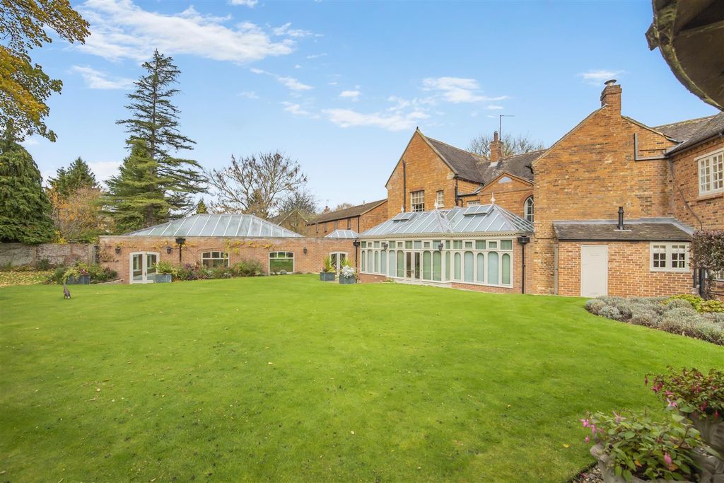 Additional image 43 of 6 bed detached house for saleMill Lane, Newport Pagnell MK16