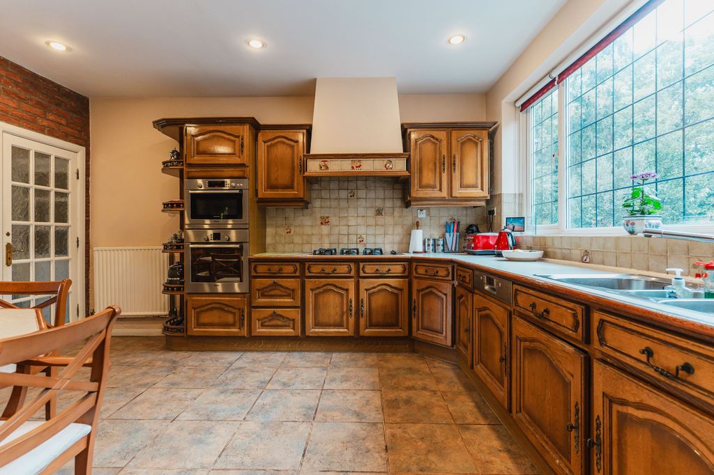Additional image 11 of 5 bed detached house for saleSouthmeads Road, Oadby LE2