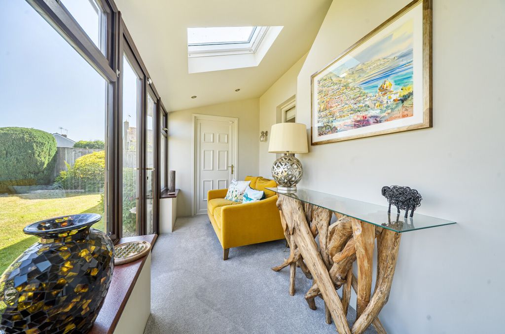 Additional image 8 of 4 bed link detached house for saleThe Spinney, Lechlade, Gloucestershire GL7