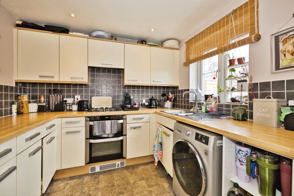 Additional image 4 of 3 bed terraced house for saleVincent Way, Martock TA12