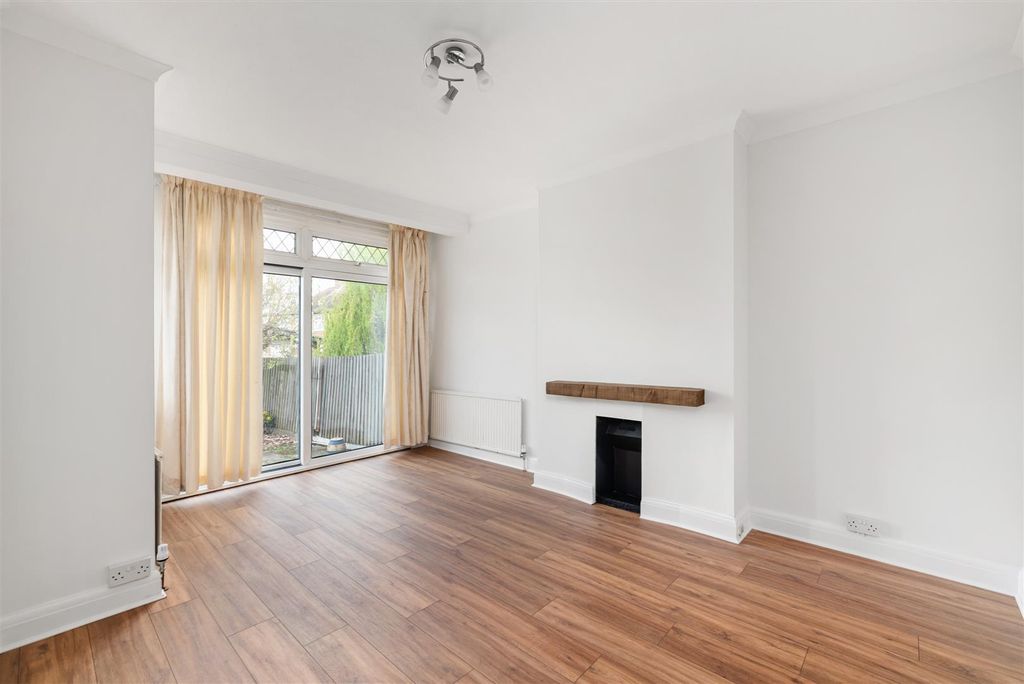 Additional image 6 of 3 bed property for saleLinks Avenue, Morden SM4