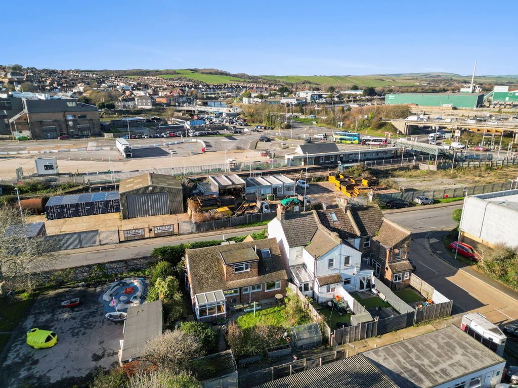 Additional image 34 of 4 bed chalet for saleRailway Road, Newhaven BN9