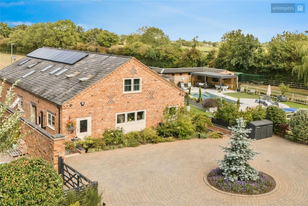 Additional image 2 of 4 bed barn conversion for saleHenhull, Nantwich, Cheshire CW5