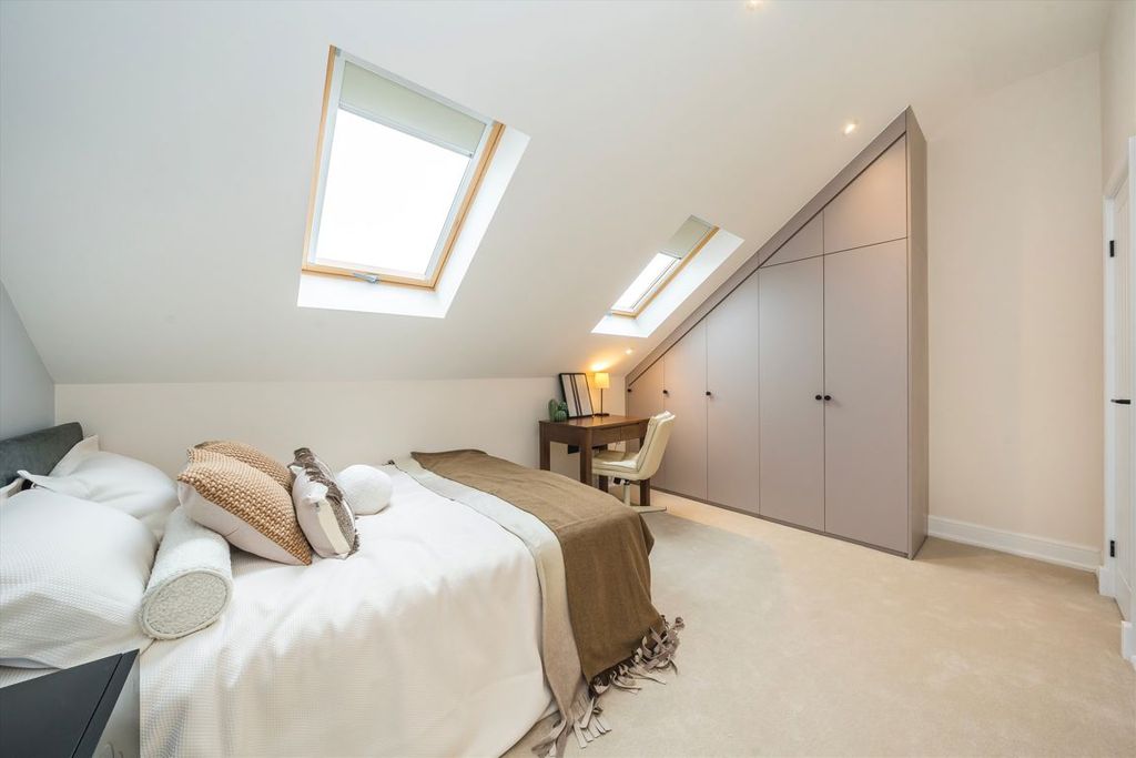 Additional image 7 of 4 bed semi-detached house for saleFlorence Avenue, Morden SM4