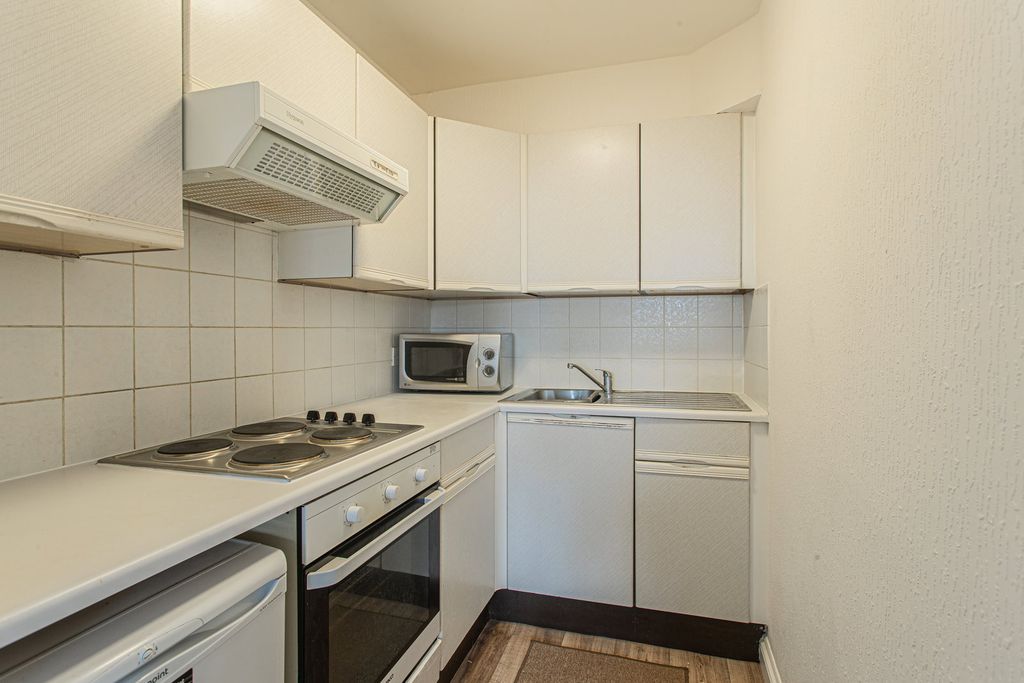Additional image 2 of 1 bed flat for saleChipping Street, Tetbury GL8