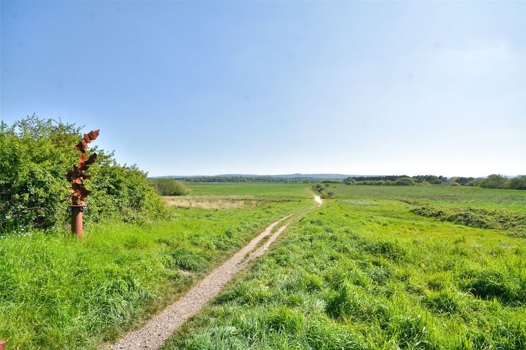 Additional image 23 of 2 bed flat for saleBarnhouse Close, Pulborough, West Sussex RH20