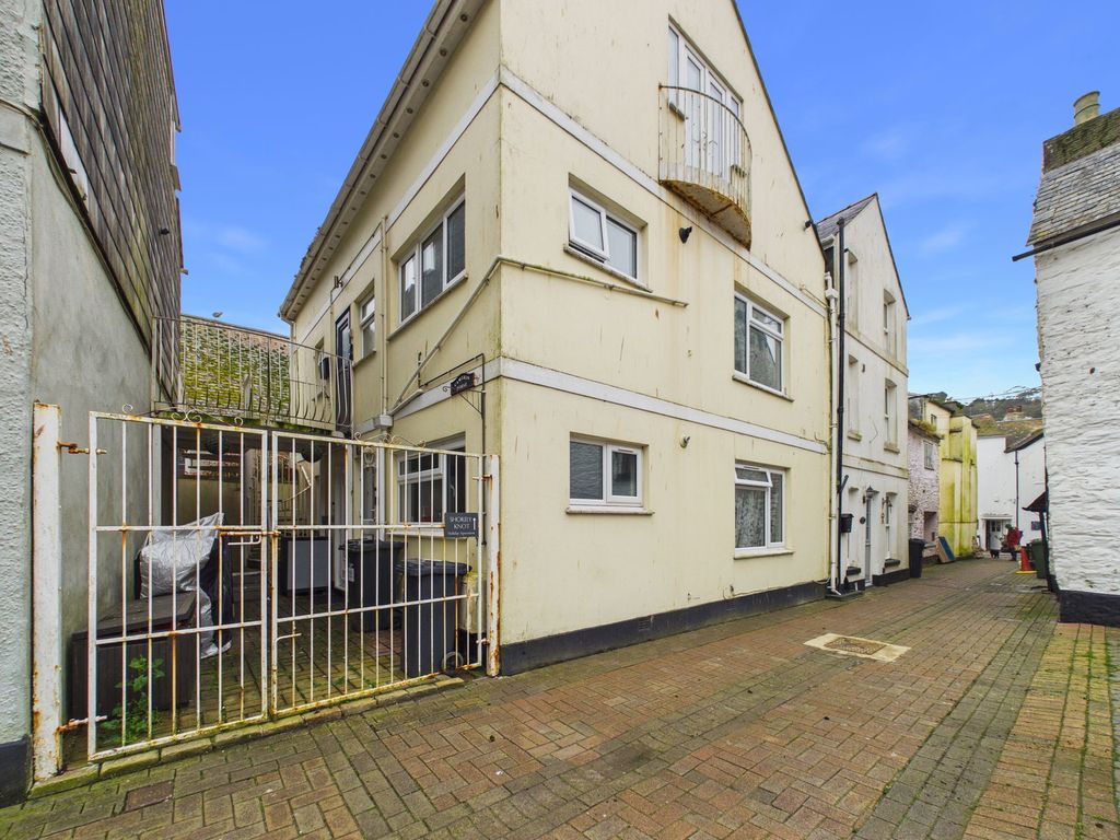 2 bed flat for saleCameron House, Lower Market Street, Looe (Ref. Pm0522) PL13