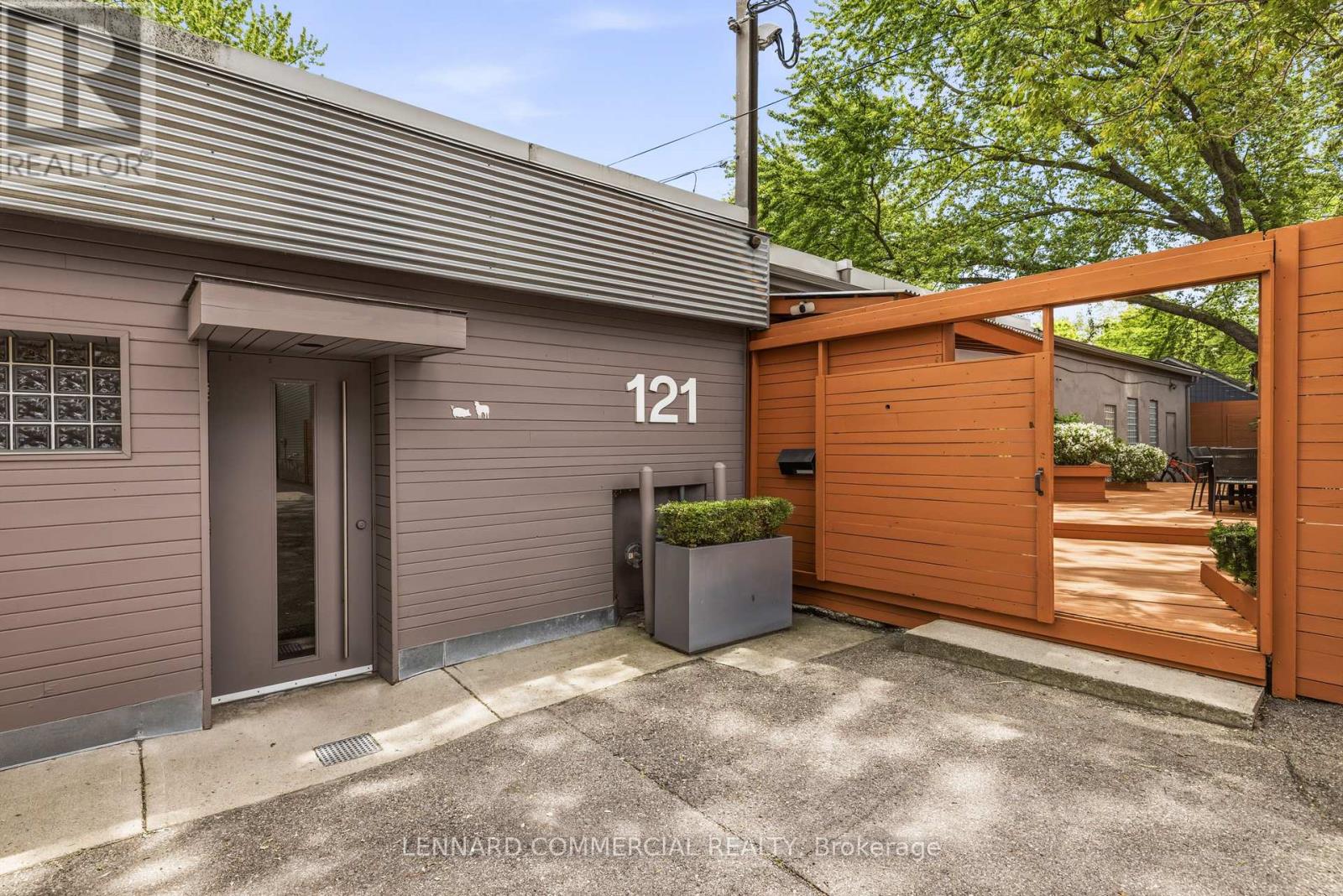 121 LOGAN AVENUE