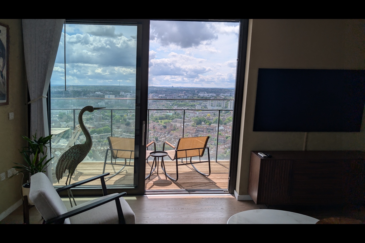 2 Bed Flat, St Gabriel Walk, SE1, N1 7GU photo 3
