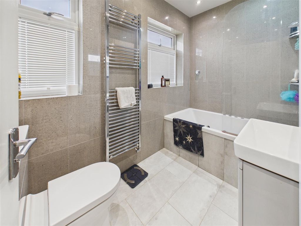 Additional image 14 of 4 bed semi-detached house for saleFerriby High Road, North Ferriby HU14