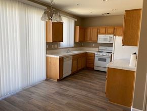 13836 Sunshine Terrace, Victorville, CA, 92394 photo 4