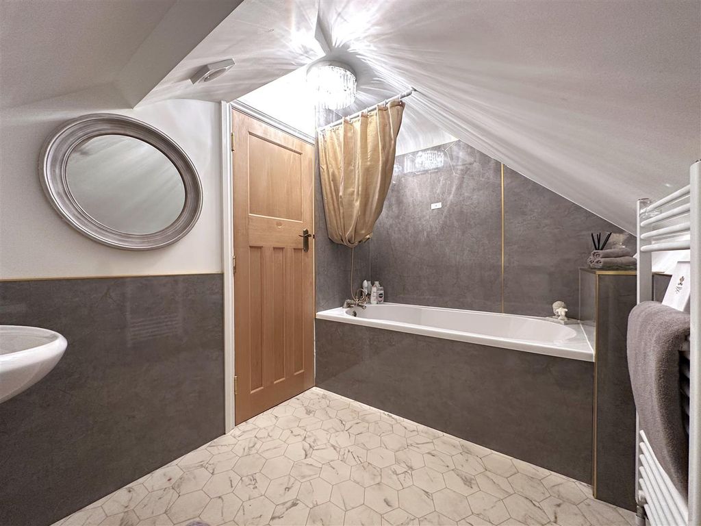 Additional image 21 of 5 bed detached house for saleLondon Road, Balderton, Newark NG24