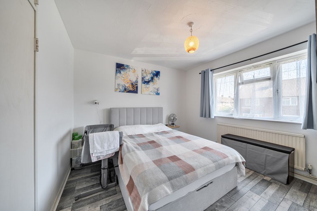 Additional image 6 of 2 bed maisonette for saleCheltenham Close, Northolt UB5