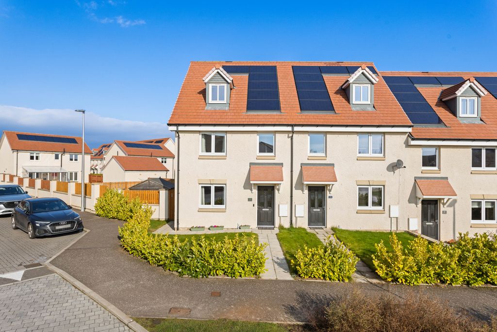 Additional image 35 of 4 bed town house for sale15 Bonaille Drive, Bilston EH25