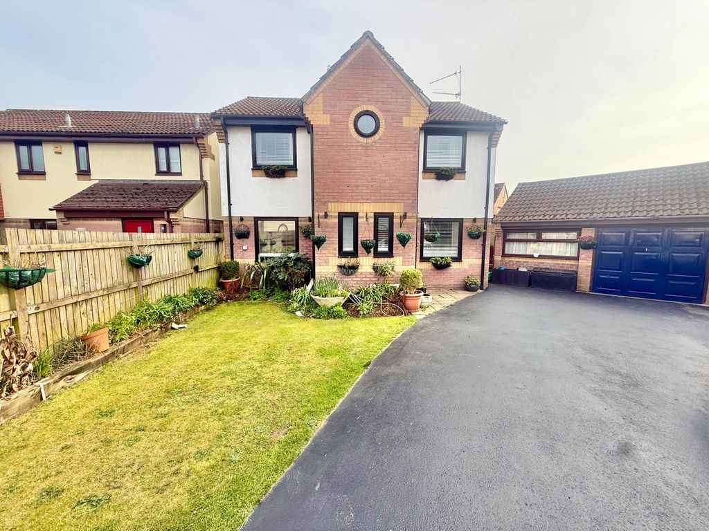5 bed detached house for saleThe Firs, Porthcawl CF36